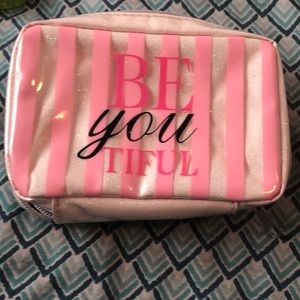 Makeup bag👛